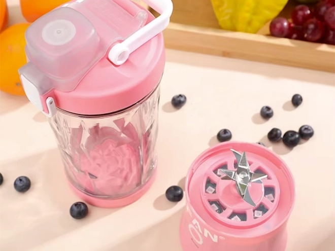 Tragbarer Smoothie-Mixer mit USB Wiederaufladbarem Akku und Eiscrusher