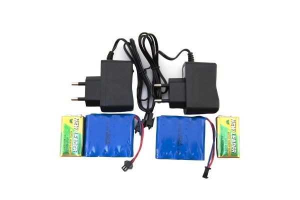 RC Tank 2st 25cm tankgevecht+opl.pack 27MHz en 40MHz camouflage met geluid en licht in doos 50x20x23cm