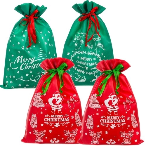 Sets von vier Weihnachtsgeschenktaschen