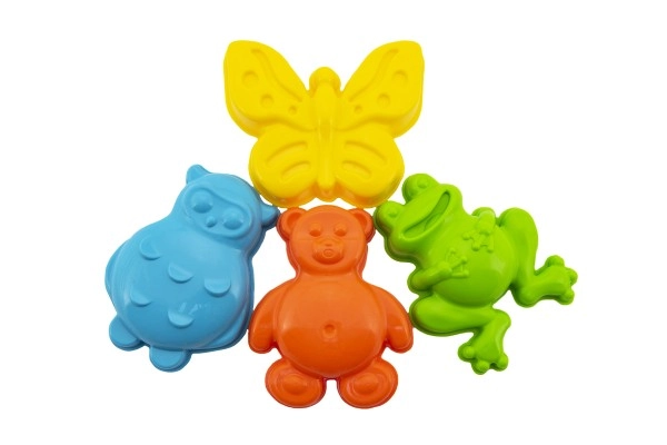 Creative play with animals