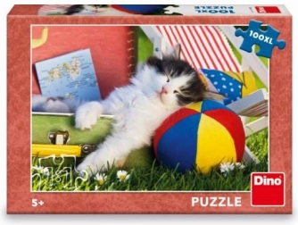 Cute kitten motif