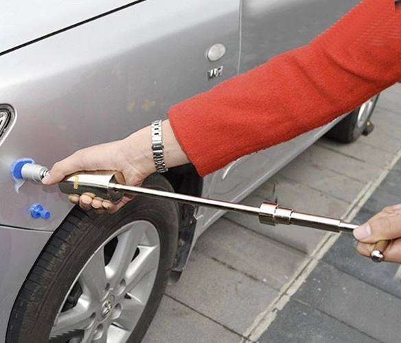 Set voor het verwijderen van deuken in de carrosserie van de auto