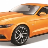 Verzamelmodel Ford Mustang GT 2015 in oranje kleur 1:24