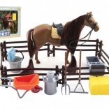 Grooming plastic horse with accessories and fence