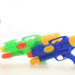 Plastic water gun with reservoir 31 cm