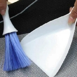 Mini handveger en blik voor tafel, toetsenbord en auto